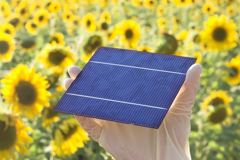 L’Émergence des Objets Équipés de Panneaux Solaires Intégrés